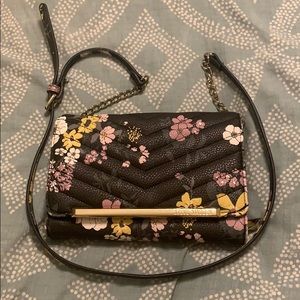 Steve Madden floral crossbody. Super Cute!!! ☺️